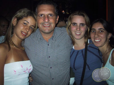 Balada: SUZANE, REINALDO, JULIA, ZÉ